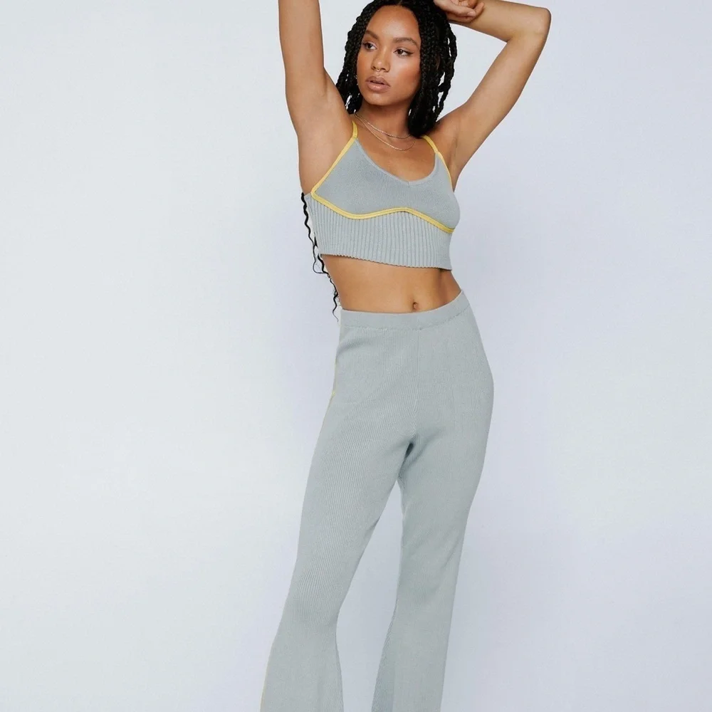 Grey Ribbed Crop Top - Picture 3 of 4